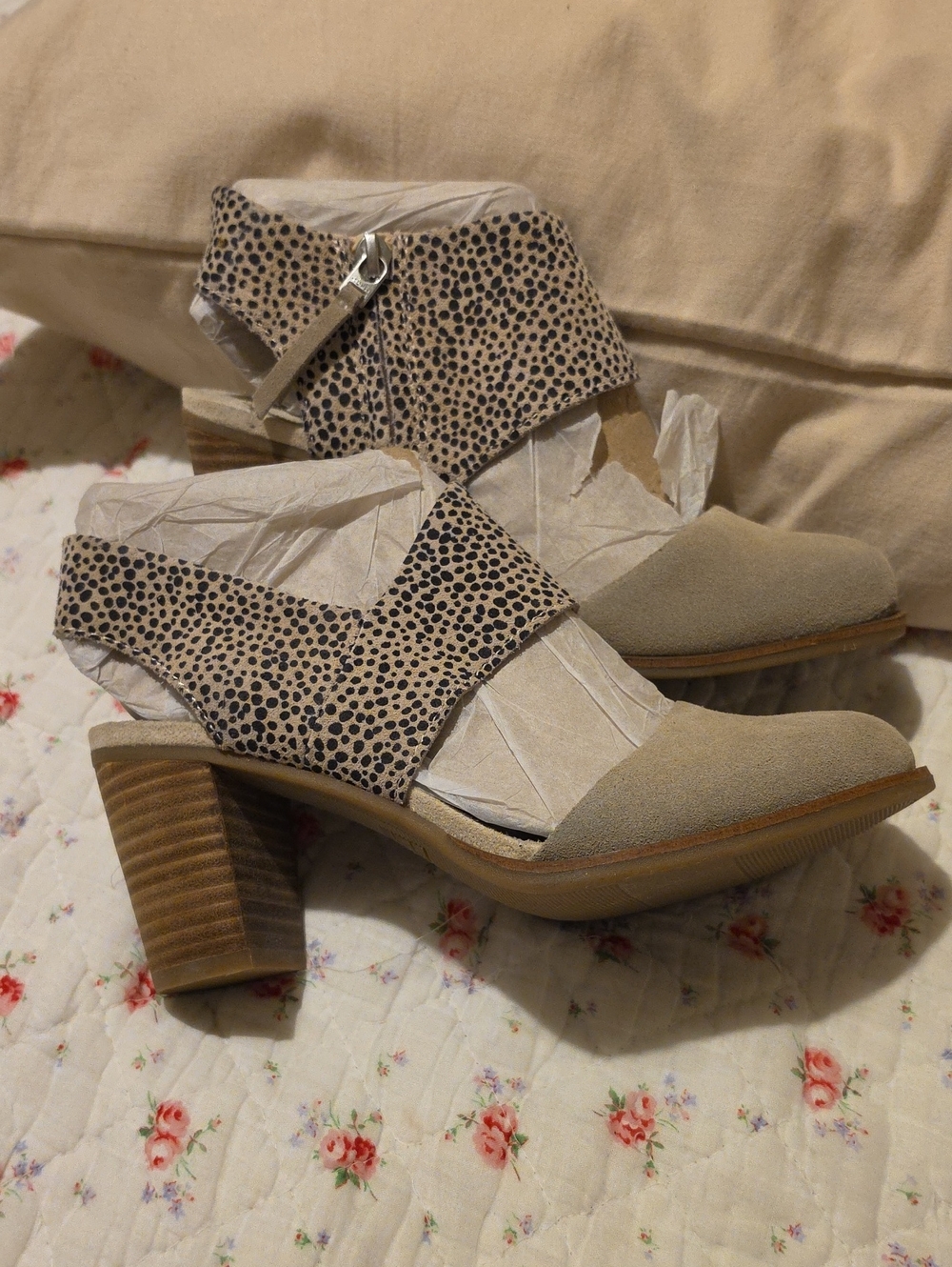 Toms Beige Taupe Suede Cutout Block Heel Sandals
